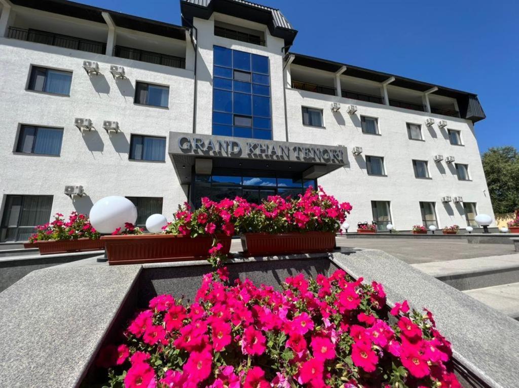 Grand Khan Tengri 4* Naryn Ngoại thất bức ảnh