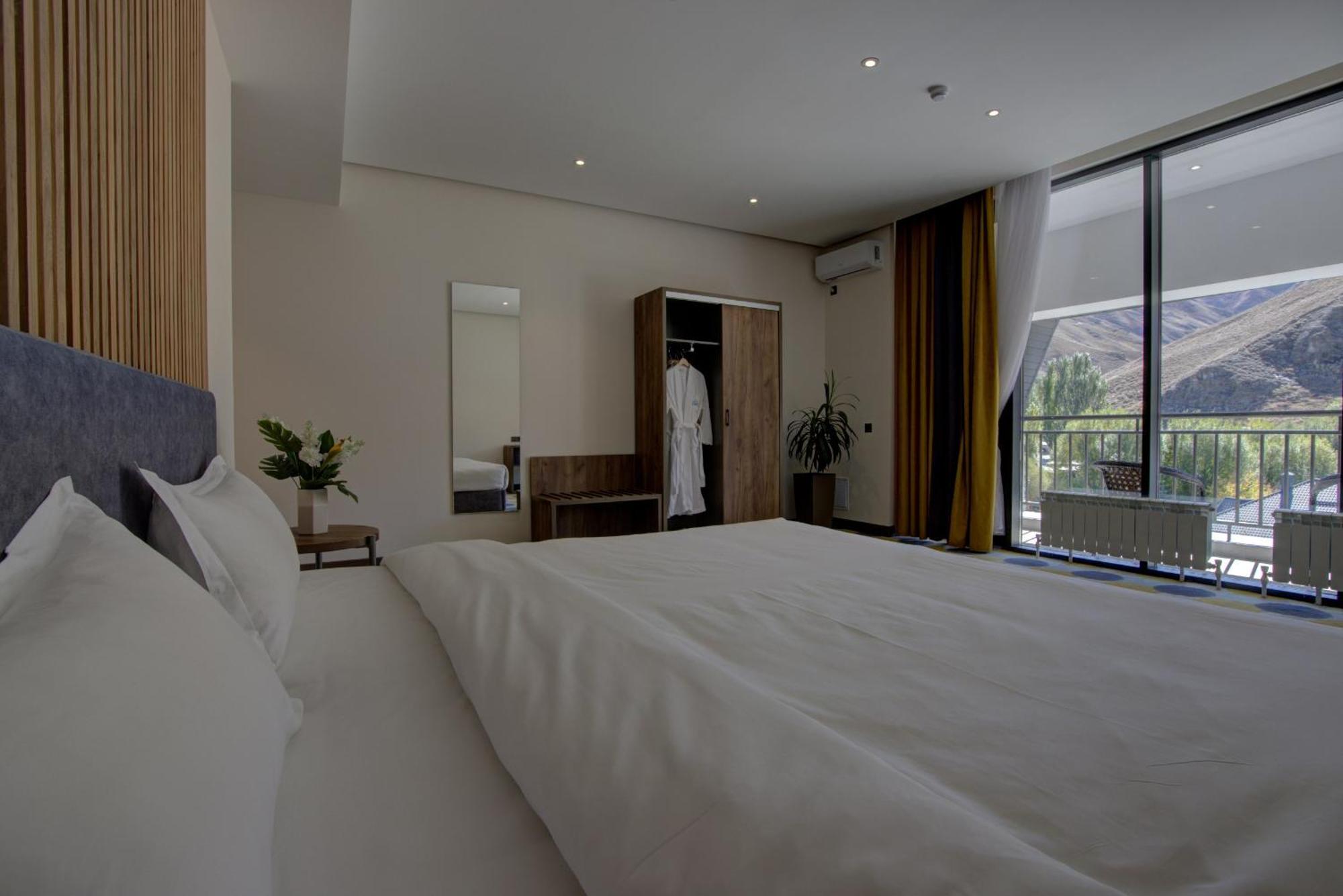 Grand Khan Tengri 4* Naryn Ngoại thất bức ảnh