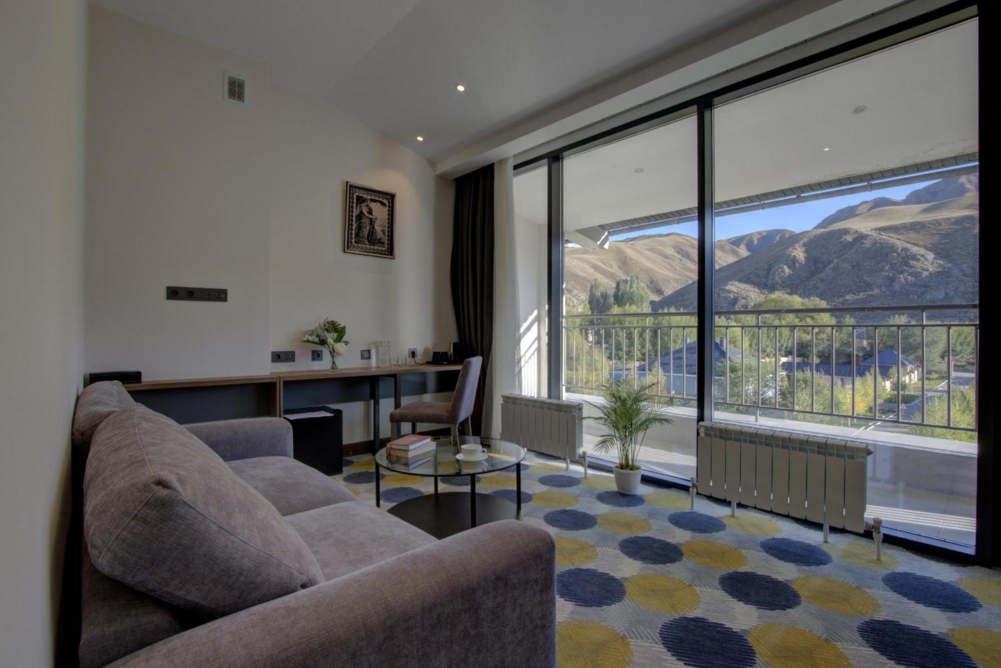 Grand Khan Tengri 4* Naryn Ngoại thất bức ảnh