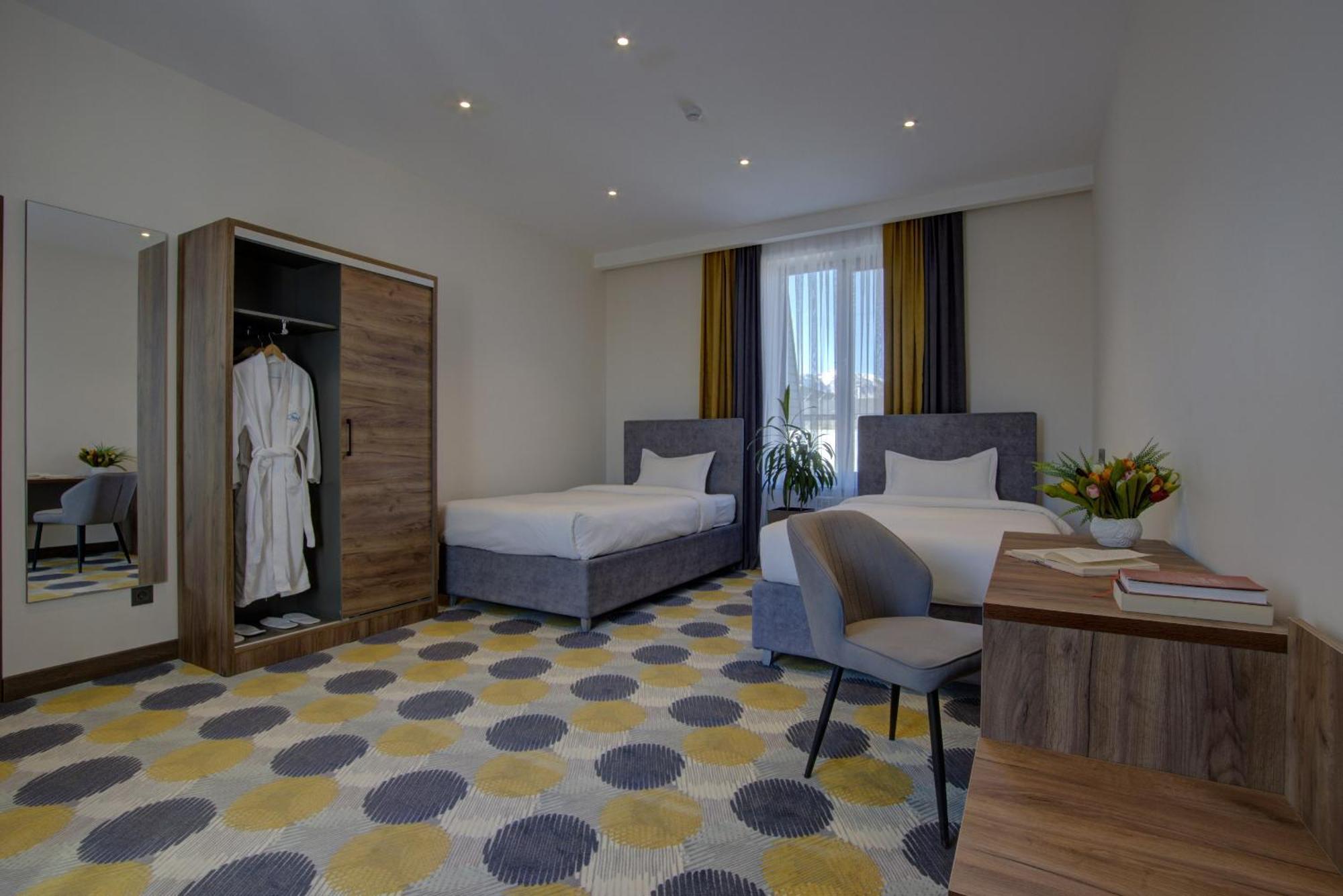 Grand Khan Tengri 4* Naryn Ngoại thất bức ảnh